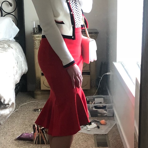 Banana Republic Trumpet Skirt 2018 - Picture 7 of 7